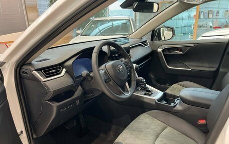 Toyota RAV4, 2025 год, 4 690 000 рублей, 23 фотография