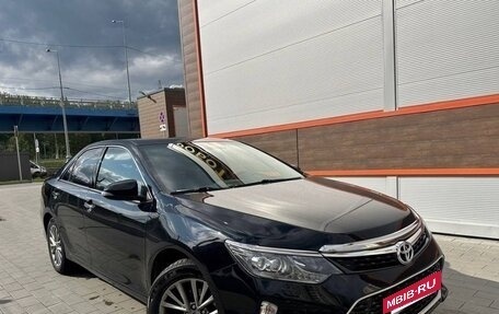Toyota Camry, 2017 год, 2 200 000 рублей, 2 фотография