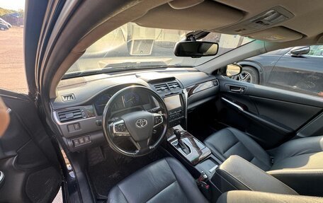 Toyota Camry, 2017 год, 2 200 000 рублей, 18 фотография
