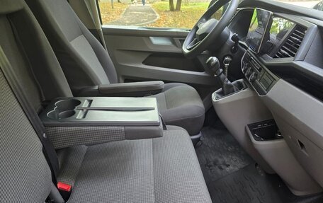 Volkswagen Transporter T6 рестайлинг, 2021 год, 4 200 000 рублей, 3 фотография