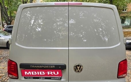 Volkswagen Transporter T6 рестайлинг, 2021 год, 4 200 000 рублей, 6 фотография