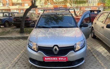 Renault Logan II, 2015 год, 650 000 рублей, 3 фотография