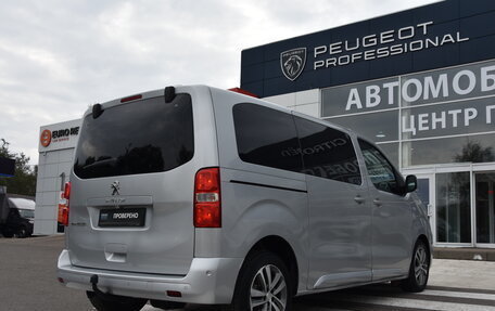 Peugeot Traveller I, 2017 год, 2 600 000 рублей, 8 фотография