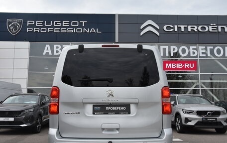 Peugeot Traveller I, 2017 год, 2 600 000 рублей, 6 фотография