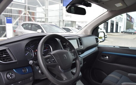 Peugeot Traveller I, 2017 год, 2 600 000 рублей, 13 фотография