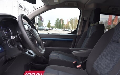Peugeot Traveller I, 2017 год, 2 600 000 рублей, 14 фотография