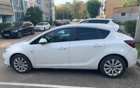 Opel Astra J, 2011 год, 650 000 рублей, 4 фотография
