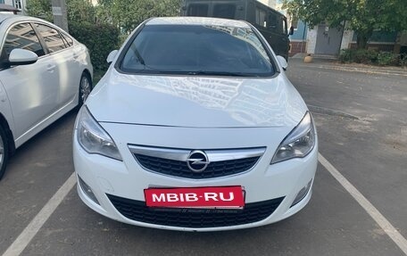 Opel Astra J, 2011 год, 650 000 рублей, 5 фотография