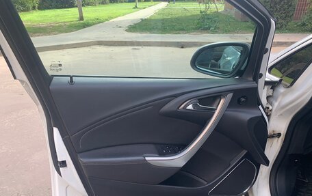 Opel Astra J, 2011 год, 650 000 рублей, 16 фотография