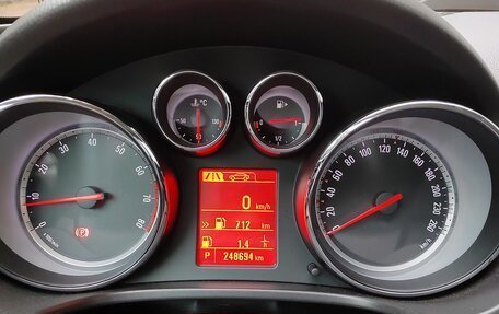 Opel Insignia II рестайлинг, 2012 год, 1 000 000 рублей, 12 фотография