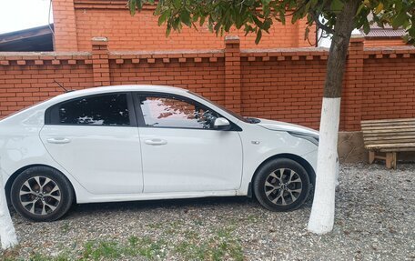 KIA Rio IV, 2017 год, 850 000 рублей, 1 фотография