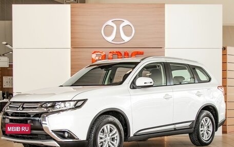 Mitsubishi Outlander III рестайлинг 3, 2018 год, 1 595 000 рублей, 1 фотография