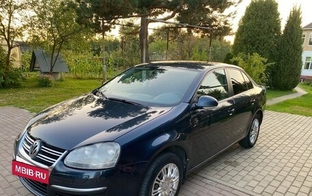 Volkswagen Jetta VI, 2009 год, 520 000 рублей, 2 фотография
