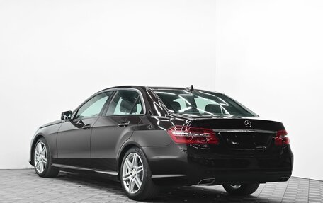 Mercedes-Benz E-Класс, 2013 год, 1 445 000 рублей, 3 фотография