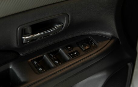 Mitsubishi Outlander III рестайлинг 3, 2018 год, 1 595 000 рублей, 8 фотография