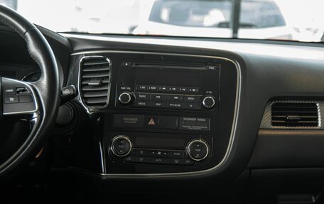 Mitsubishi Outlander III рестайлинг 3, 2018 год, 1 595 000 рублей, 14 фотография