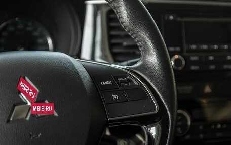 Mitsubishi Outlander III рестайлинг 3, 2018 год, 1 595 000 рублей, 17 фотография