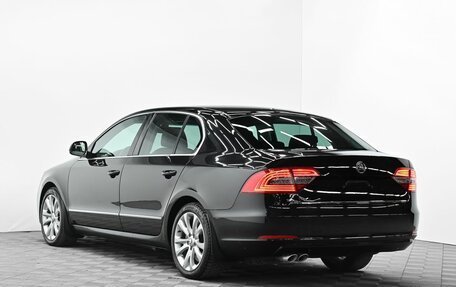 Skoda Superb III рестайлинг, 2015 год, 1 295 000 рублей, 3 фотография