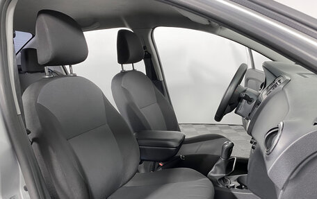 Renault Logan II, 2016 год, 599 000 рублей, 13 фотография