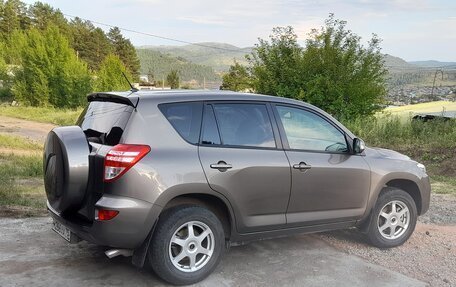 Toyota RAV4, 2011 год, 1 400 000 рублей, 2 фотография
