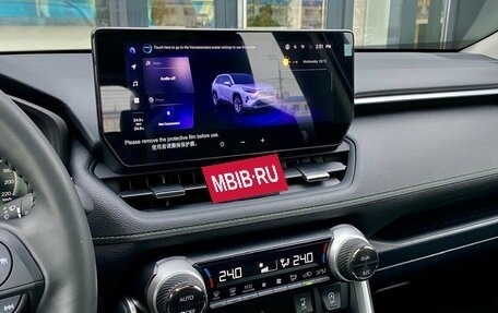 Toyota RAV4, 2025 год, 4 550 000 рублей, 21 фотография
