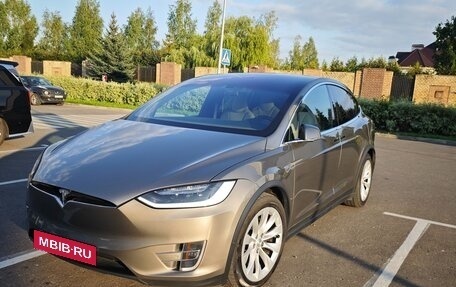 Tesla Model X I, 2016 год, 3 000 000 рублей, 2 фотография