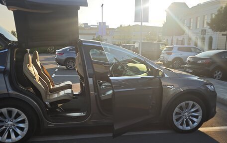 Tesla Model X I, 2016 год, 3 000 000 рублей, 24 фотография