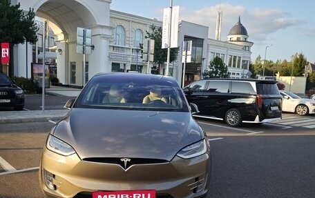 Tesla Model X I, 2016 год, 3 000 000 рублей, 8 фотография