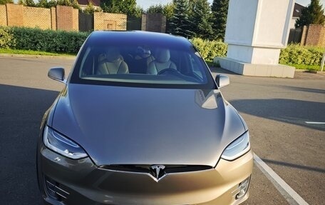 Tesla Model X I, 2016 год, 3 000 000 рублей, 16 фотография