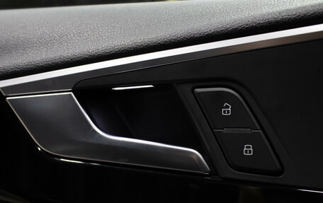 Audi A4, 2016 год, 2 350 000 рублей, 14 фотография
