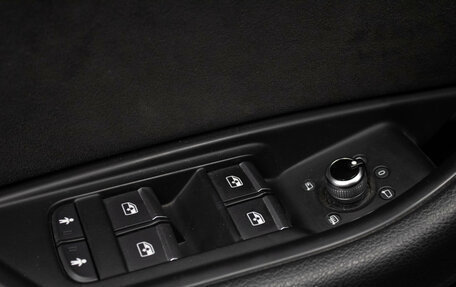 Audi A4, 2016 год, 2 350 000 рублей, 12 фотография