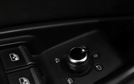 Audi A4, 2016 год, 2 350 000 рублей, 13 фотография