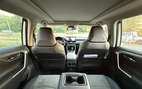 Toyota RAV4, 2025 год, 3 970 000 рублей, 9 фотография