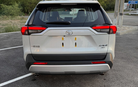 Toyota RAV4, 2025 год, 3 970 000 рублей, 10 фотография