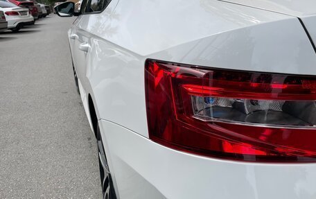 Skoda Superb III рестайлинг, 2017 год, 1 800 000 рублей, 9 фотография