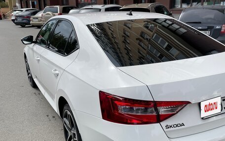 Skoda Superb III рестайлинг, 2017 год, 1 800 000 рублей, 8 фотография