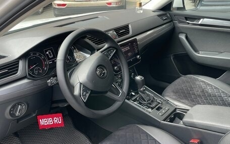 Skoda Superb III рестайлинг, 2017 год, 1 800 000 рублей, 12 фотография