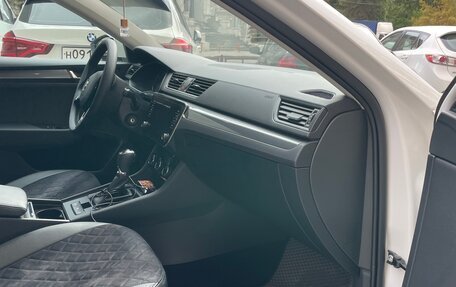 Skoda Superb III рестайлинг, 2017 год, 1 800 000 рублей, 23 фотография