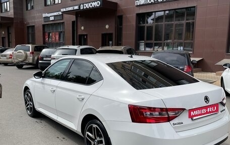 Skoda Superb III рестайлинг, 2017 год, 1 800 000 рублей, 10 фотография