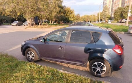 KIA cee'd I рестайлинг, 2011 год, 800 000 рублей, 1 фотография