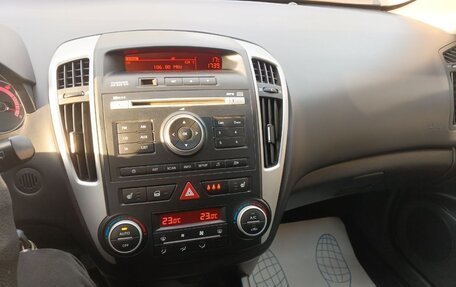 KIA cee'd I рестайлинг, 2011 год, 800 000 рублей, 3 фотография