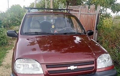 Chevrolet Niva I рестайлинг, 2004 год, 280 000 рублей, 1 фотография