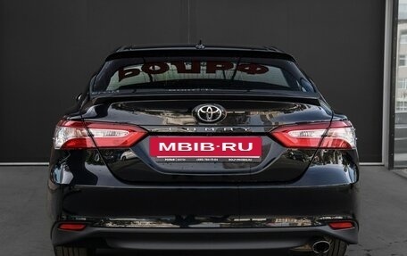 Toyota Camry, 2020 год, 2 800 000 рублей, 6 фотография