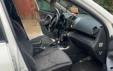 Toyota RAV4, 2010 год, 1 300 000 рублей, 17 фотография