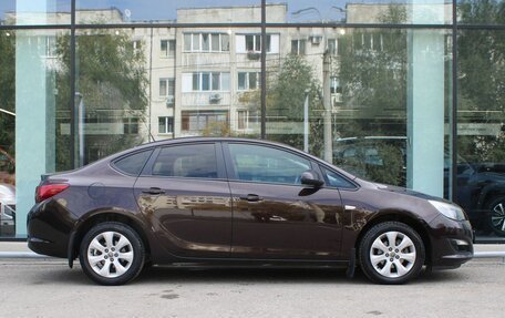 Opel Astra J, 2014 год, 970 000 рублей, 4 фотография