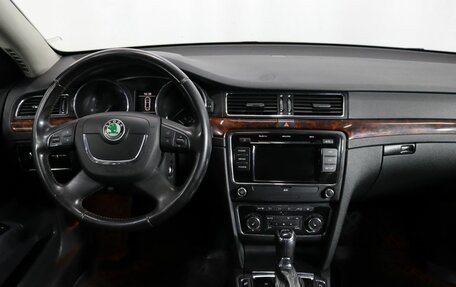 Skoda Superb III рестайлинг, 2013 год, 1 429 000 рублей, 13 фотография