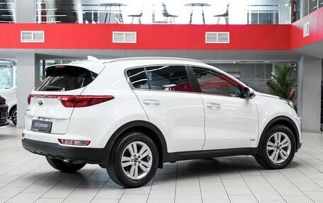KIA Sportage IV рестайлинг, 2018 год, 1 799 000 рублей, 4 фотография