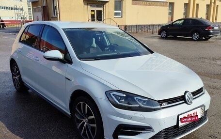 Volkswagen Golf VII, 2018 год, 1 950 000 рублей, 6 фотография