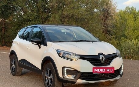 Renault Kaptur I рестайлинг, 2020 год, 1 740 000 рублей, 2 фотография