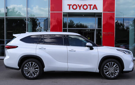Toyota Highlander, 2025 год, 6 050 000 рублей, 2 фотография